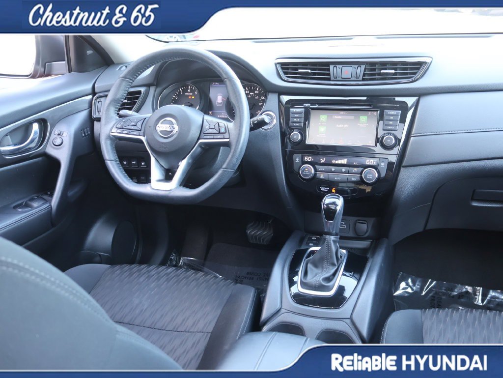 Used 2019 Nissan Rogue SV w/ Sun & Sound Touring Package AWD/4WD image 13