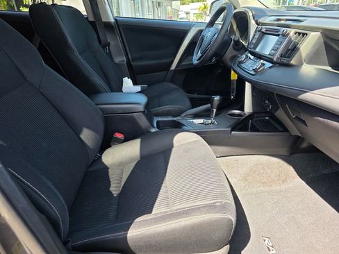 Used 2015 Toyota RAV4 XLE FWD image 19