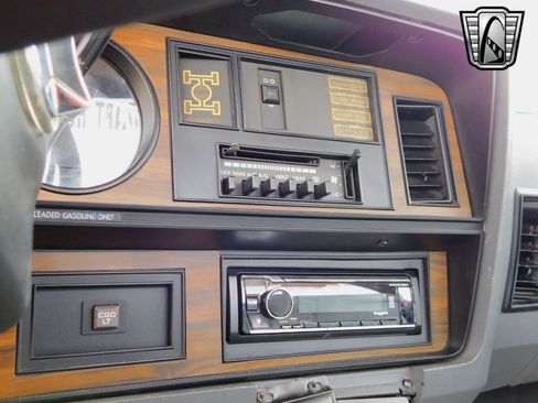 Used 1991 Dodge D/W Truck 250 image 16