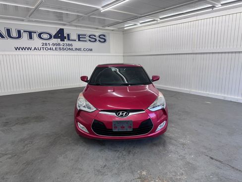 Used 2016 Hyundai Veloster Coupe 3D w/ Option Group 02 image 2