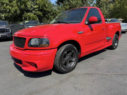 Used 2000 Ford F150 Lightning image 1