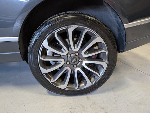 Used 2016 Land Rover Range Rover Supercharged image 14