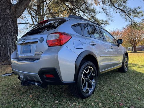Used 2014 Subaru Crosstrek 2.0i Premium w/ Moonroof Package image 7