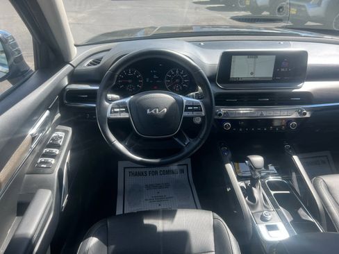 Used 2022 Kia Telluride EX w/ EX Premium Package image 2