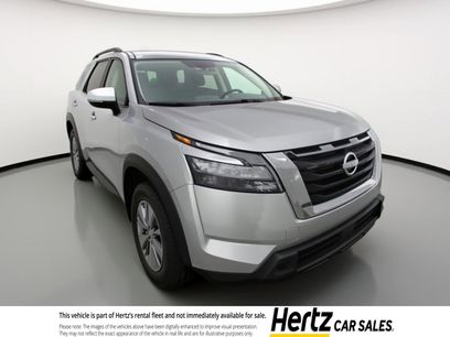 Used 2025 Nissan Pathfinder SV