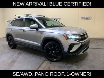 Used 2022 Volkswagen Taos SE w/ Panoramic Sunroof Package