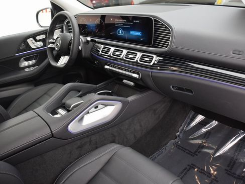 Used 2026 Mercedes-Benz GLS 450 4MATIC image 14