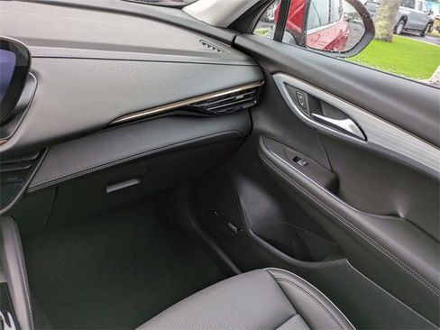 New 2025 Buick Envision Avenir image 17