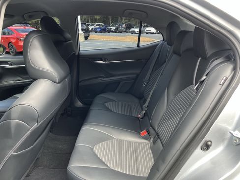 Used 2022 Toyota Camry SE w/ Carpet Mat Package (TMS) FWD image 31