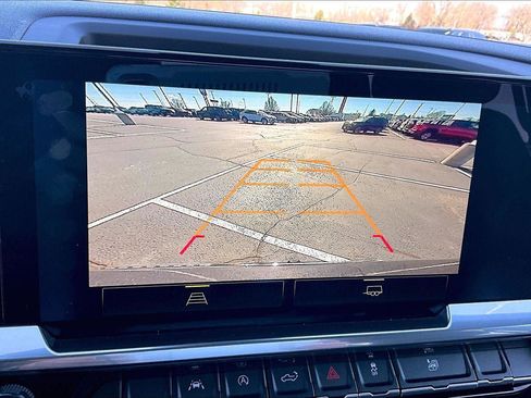 Used 2023 Chevrolet Silverado 1500 LT AWD/4WD image 22