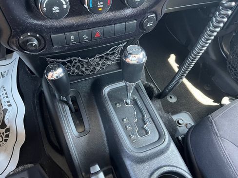 Used 2014 Jeep Wrangler Unlimited Sport w/ Quick Order Package 24S AWD/4WD image 15