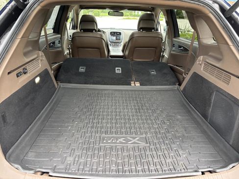 Used 2017 Lincoln MKX Reserve w/ Driver Assistance Package image 27