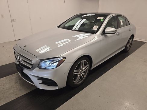 Used 2019 Mercedes-Benz E 450 4MATIC Sedan w/ Driver Assistance Package image 2