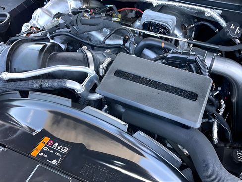 Used 2025 Chevrolet Silverado 2500 Custom w/ Custom Value Package AWD/4WD image 28