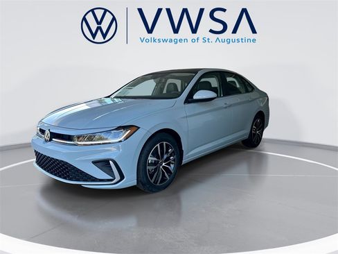 New 2026 Volkswagen Jetta SE image 3