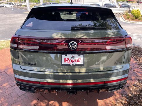 New 2026 Volkswagen Atlas Cross Sport SEL R-Line AWD/4WD image 5