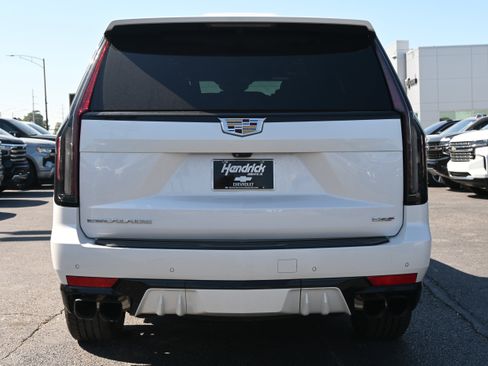 Used 2023 Cadillac Escalade V image 14