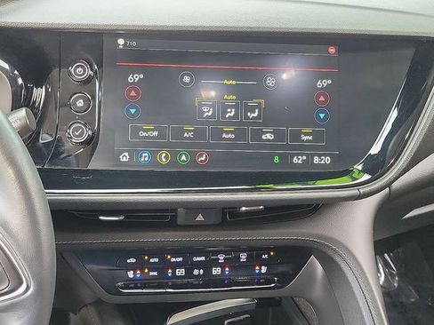 Used 2022 Buick Envision Avenir w/ Technology Package II image 10