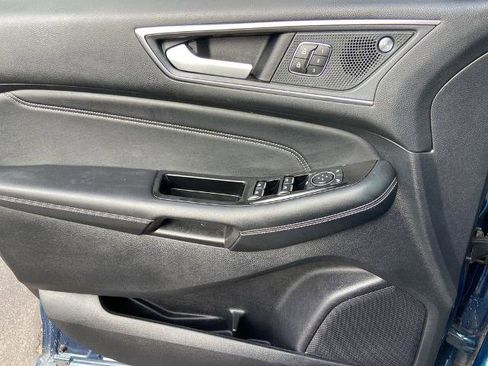 Used 2020 Ford Edge Titanium w/ Equipment Group 301A image 18