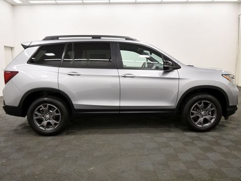 Certified 2024 Honda Passport TrailSport image 9