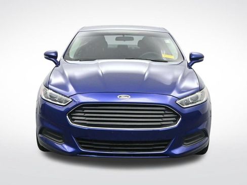 Used 2016 Ford Fusion SE FWD image 2