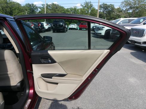 Used 2014 Honda Accord LX image 24