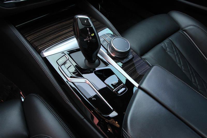 Used 2023 BMW M550i xDrive AWD/4WD image 30