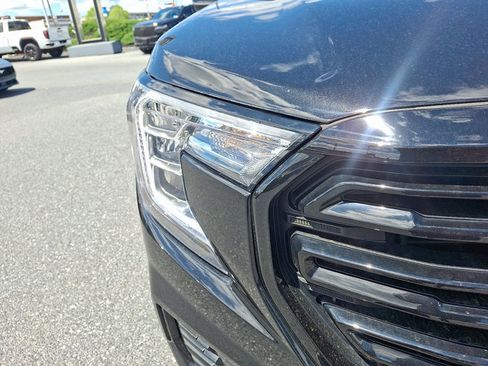 Used 2023 GMC Terrain SLE w/ Driver Convenience Package AWD/4WD image 9