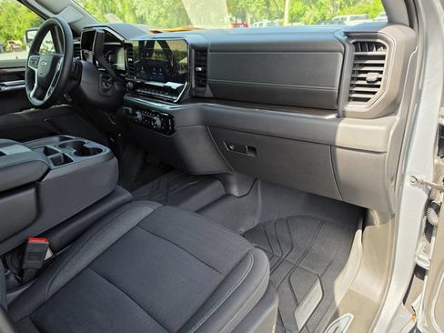 Used 2024 Chevrolet Silverado 1500 LT w/ Convenience Package II RWD image 16