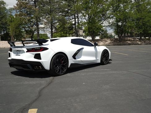 Used 2020 Chevrolet Corvette Stingray Premium Conv w/ 3LT Preferred Equipment Group RWD image 5
