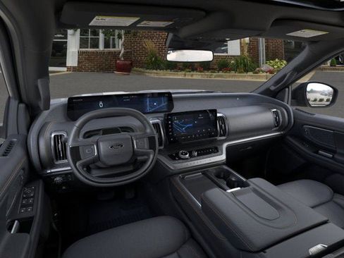 New 2025 Ford Expedition Tremor image 9