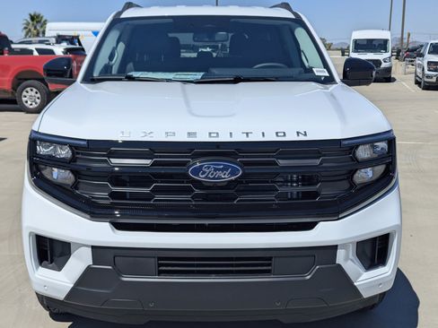 New 2026 Ford Expedition Active AWD/4WD image 6