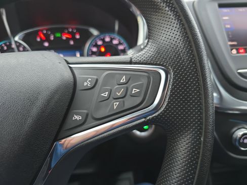 Used 2020 Chevrolet Equinox LT image 22