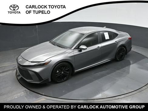 Used 2025 Toyota Camry SE FWD image 34