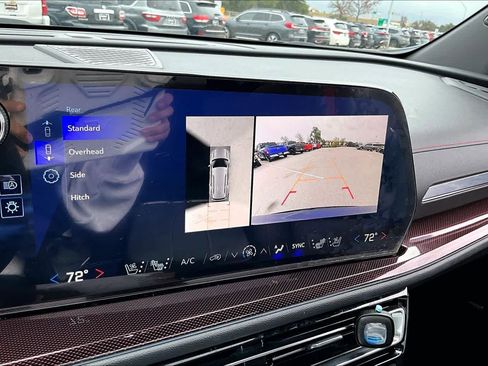 Used 2024 Chevrolet Traverse RS image 26