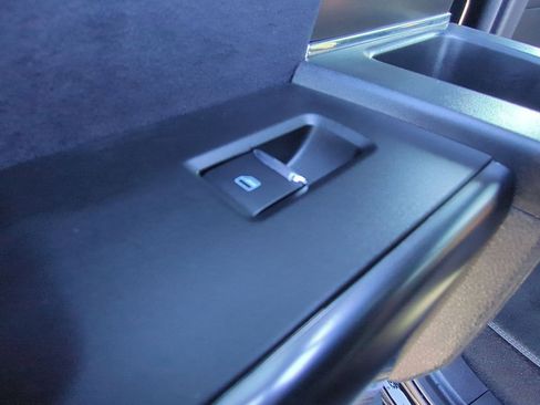 Used 2024 Ford F150 Platinum w/ Equipment Group 702A High image 30