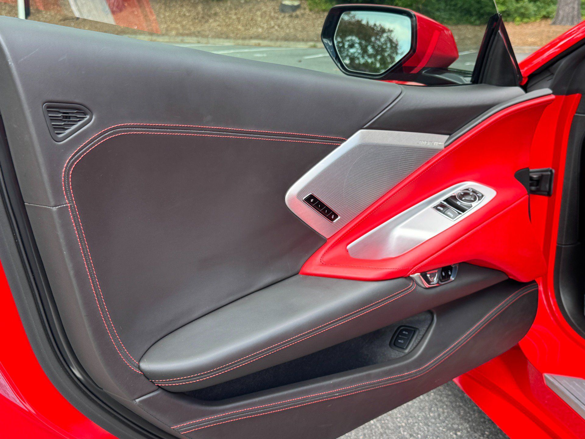 Used 2023 Chevrolet Corvette Stingray Premium Cpe w/ Z51 Performance Package RWD image 26