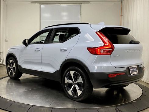 Used 2026 Volvo XC40 B5 Plus AWD/4WD image 7