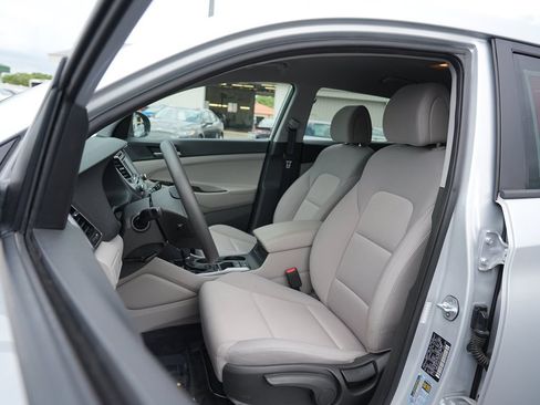 Used 2018 Hyundai Tucson SE AWD/4WD image 12