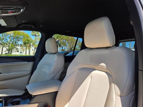 New 2026 Jeep Grand Cherokee Limited RWD image 11