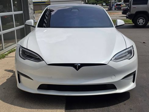 Used 2021 Tesla Model S Plaid AWD/4WD image 2