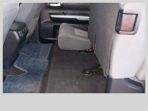 Used 2021 Toyota Tundra SR5 w/ SR5 Upgrade Package AWD/4WD image 34