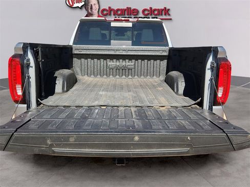 Used 2023 GMC Sierra 1500 SLT image 12