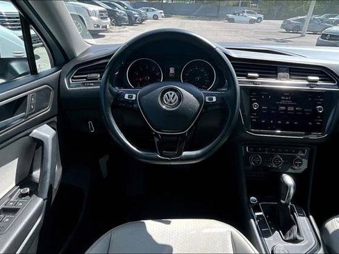 Used 2019 Volkswagen Tiguan SE w/ Panoramic Sunroof Package AWD/4WD image 19