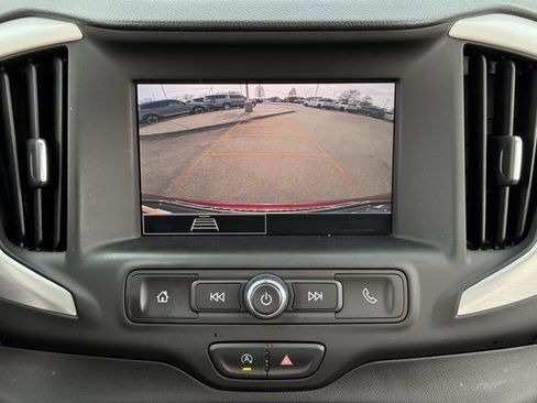 Used 2023 GMC Terrain SLE w/ Driver Convenience Package image 18