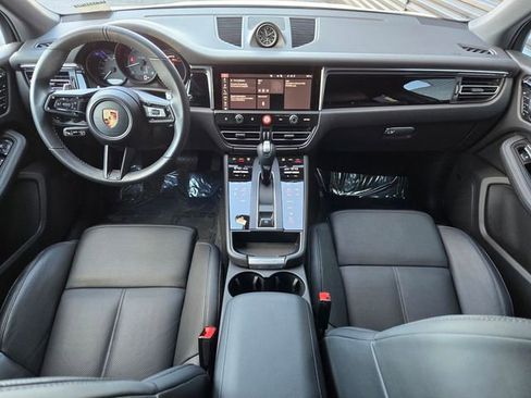 Used 2025 Porsche Macan image 13