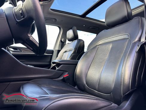 Used 2022 Jeep Grand Cherokee L Limited image 6