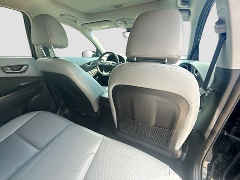 Used 2021 Hyundai Kona Limited FWD image 28