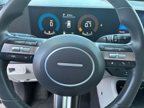 Used 2025 Hyundai Kona SEL image 29