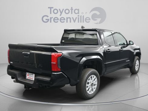 Used 2025 Toyota Tacoma SR5 RWD image 12